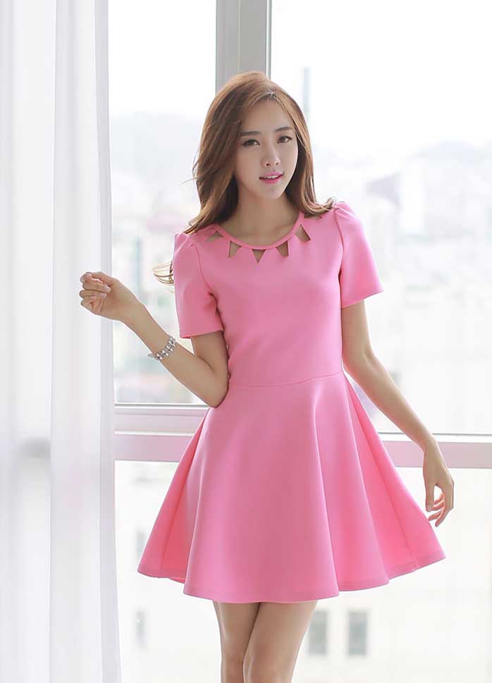 Model Mini Dress Simple Tipe Short Sleeves Konsep Pinky
